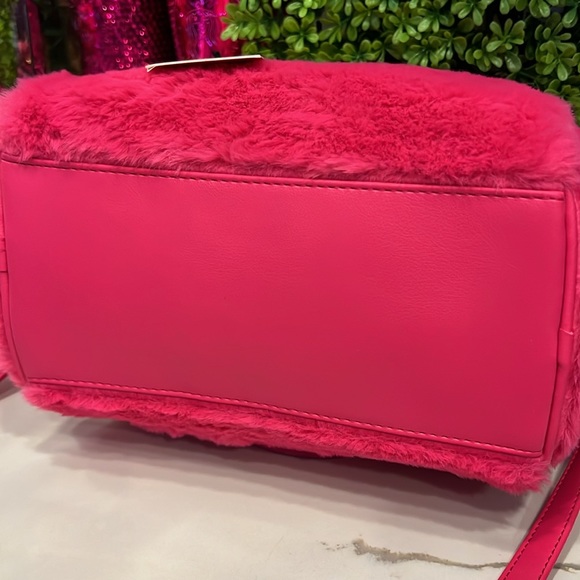 🩷🍒Juicy couture free love speedy satchel - Picture 12 of 13